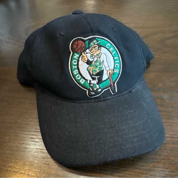 NBA Boston Celtics Sports Specialties Black Snapback Cap Hat Adjustable - Picture 1 of 4